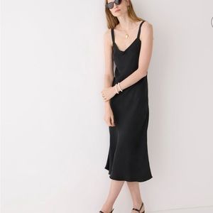 Gwyneth V-neck slip dress in cupro blend